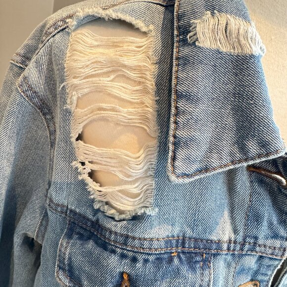 Ci Sono Distressed Denim Jean Jacket - Picture 9 of 10
